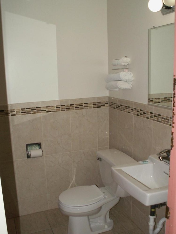 New Relax Inn Bridgeview image 26